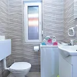 Spacious Flat With Pool Just 300m From The * 파자나