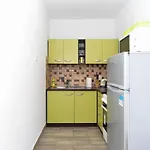아파트 Spacious Flat With Pool Just 300m From The 파자나