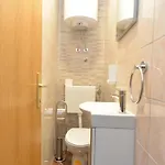 Spacious Flat With Pool Just 300m From The 파자나